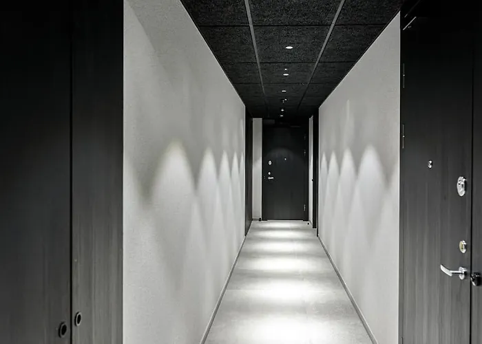 Cozy Japanese Oasis With Balcony, Gramophone, Netflix