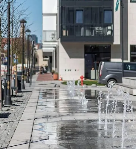 Cozy Japanese Oasis With Balcony, Gramophone, Netflix Apartman