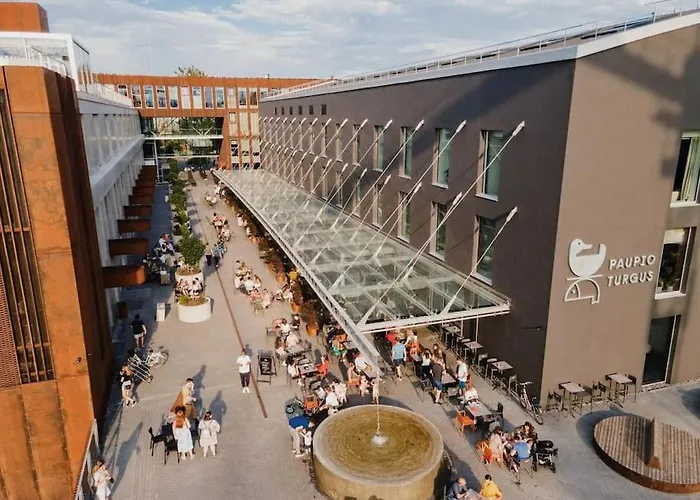 Cozy Japanese Oasis With Balcony, Gramophone, Netflix アパート ヴィリニュス