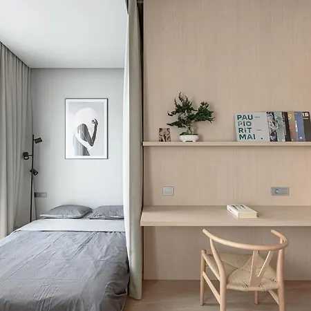 Cozy Japanese Oasis With Balcony, Gramophone, Netflix * Vilnius